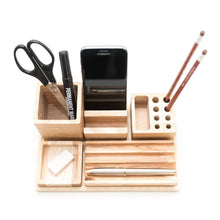 Įkelti vaizdą į galerijos rodinį, Pieštukinė - Medinė Pieštukinė Stalo Priedas (Galimas Graviravimas)