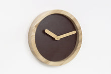 Įkelti vaizdą į galerijos rodinį, Laikrodis - Medinis Apvalus Laikrodis (išimtas ir prekybos)