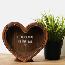 Įkelti vaizdą į galerijos rodinį, Medinė taupyklė širdelė (ruda, graviravimas)