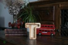 Įkelti vaizdą į galerijos rodinį, Maža medinė taupyklė raidė (A-Ž, graviravimas)