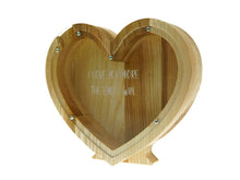 Įkelti vaizdą į galerijos rodinį, Medinė taupyklė širdelė (graviravimas)
