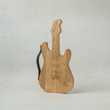Įkelti vaizdą į galerijos rodinį, Pjaustymo Lenta - Medinė Pjaustymo Lenta &quot; Gitara &quot;(Galimas Graviravimas)
