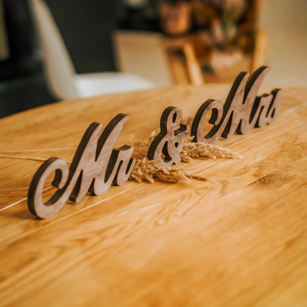 Šventiniai MR & MRS Ženklai iš Medžio, Vestuvėms, Sužadėtuvėms, Fotosesijoms