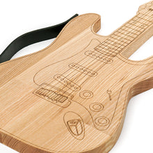 Įkelti vaizdą į galerijos rodinį, Pjaustymo Lenta - Medinė Pjaustymo Lenta &quot; Gitara &quot;(Galimas Graviravimas)

