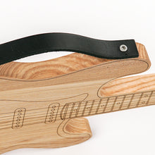 Įkelti vaizdą į galerijos rodinį, Pjaustymo Lenta - Medinė Pjaustymo Lenta &quot; Gitara &quot;(Galimas Graviravimas)
