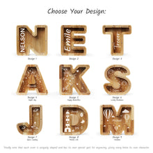 Įkelti vaizdą į galerijos rodinį, Vardinė Medinė Taupyklė Vaikams, Raidės Formos Pinigų Dėžutė su Vardu
