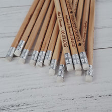 Įkelti vaizdo įrašą ir jį paleisti galerijos rodinyje, Personalizuoti mediniai HB pieštukai, puiki graviruota dovana
