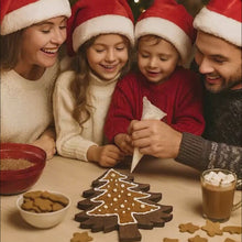 Įkelti vaizdo įrašą ir jį paleisti galerijos rodinyje, Eglutės Formos Pjaustymo Lentelė Iš Uosio Medžio, Kasdieniam Naudojimui Ir Praktiška Dovana
