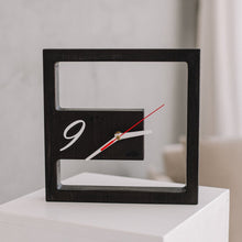 Įkelti vaizdą į galerijos rodinį, Laikrodis - Medinis Stalo Laikrodis
