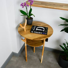 Įkelti vaizdą į galerijos rodinį, Kavos Staliukas - Medinis Kavos stalas
