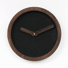 Įkelti vaizdą į galerijos rodinį, Laikrodis - Medinis Apvalus Laikrodis ( Juoda medžiaga)

